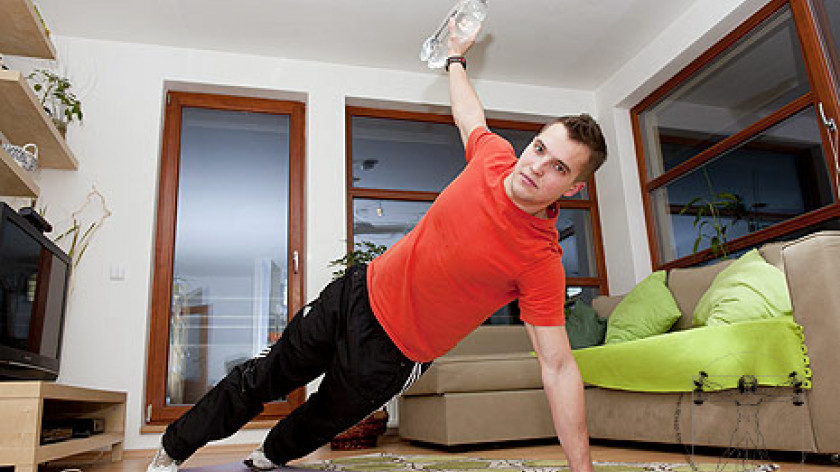 Exercise at home with your own weight: pros and cons